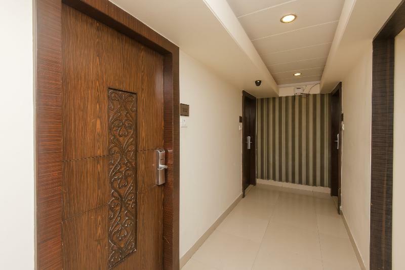 Oyo 10007 Hotel Grace Residency Bombaim Exterior foto