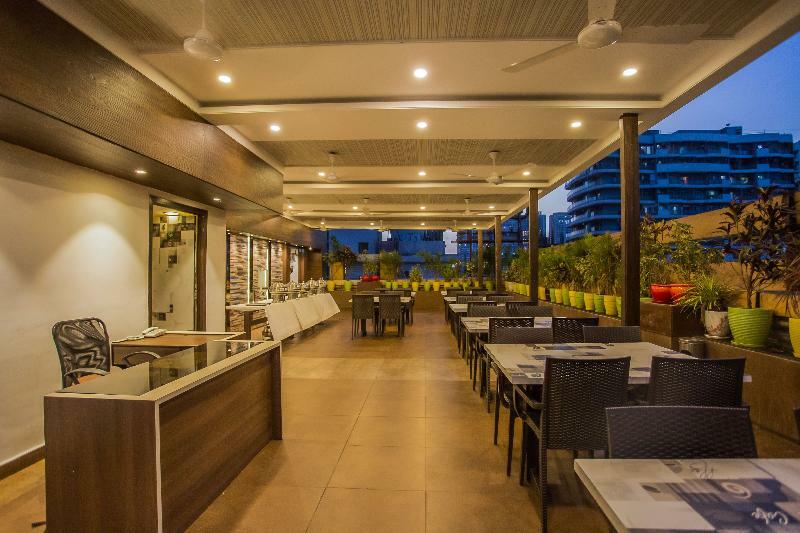 Oyo 10007 Hotel Grace Residency Bombaim Exterior foto
