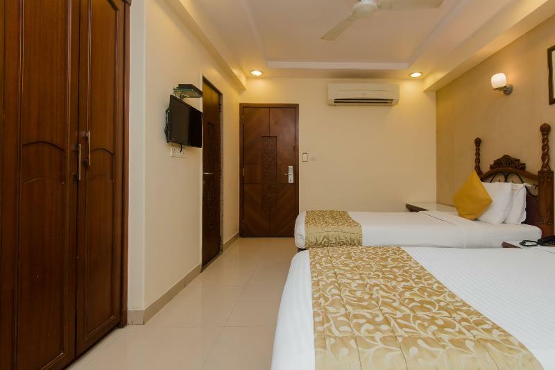 Oyo 10007 Hotel Grace Residency Bombaim Exterior foto