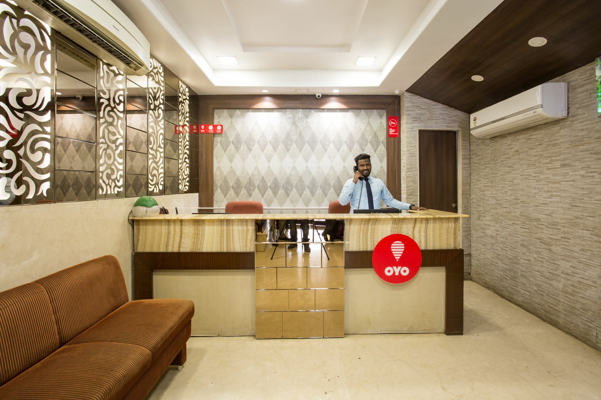Oyo 10007 Hotel Grace Residency Bombaim Exterior foto